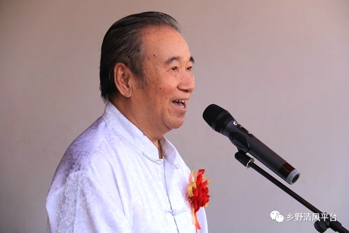 点击放大图片